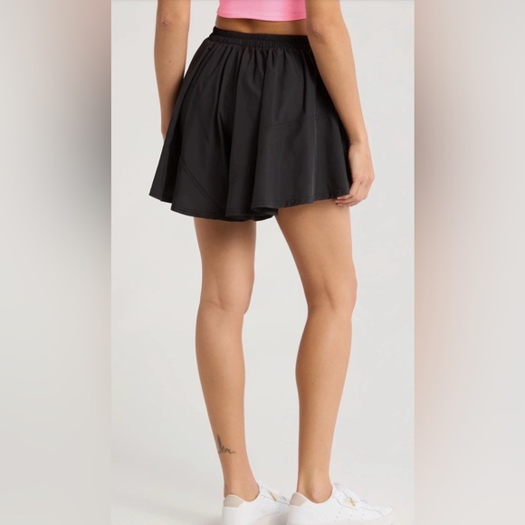 FP Movement Center Court Shorts in Black - Picture 2 of 6